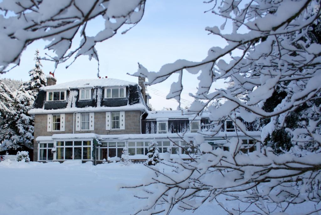 Glen Lui Hotel Баллатер Экстерьер фото